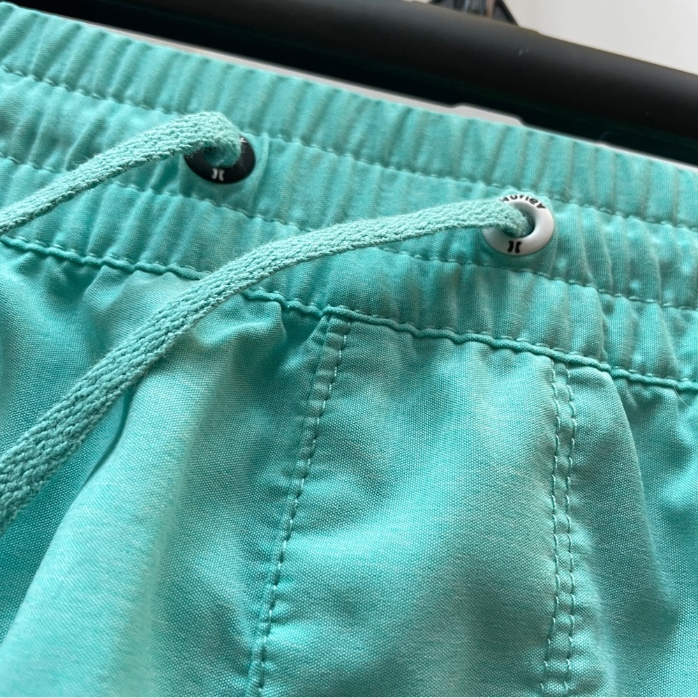 Hurley Turquoise Swim Trunks Shorts size medium 5” inseam